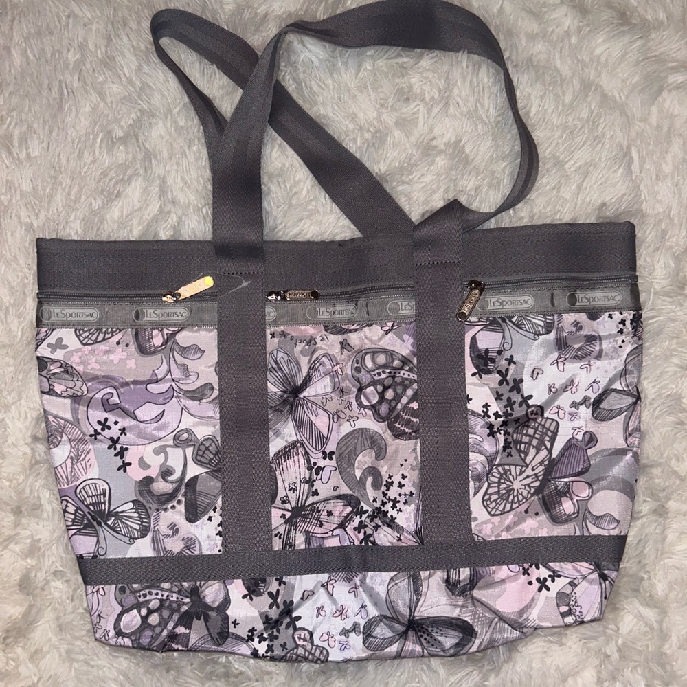 Lesportsac 🦋 tote bag with little compact travel bag